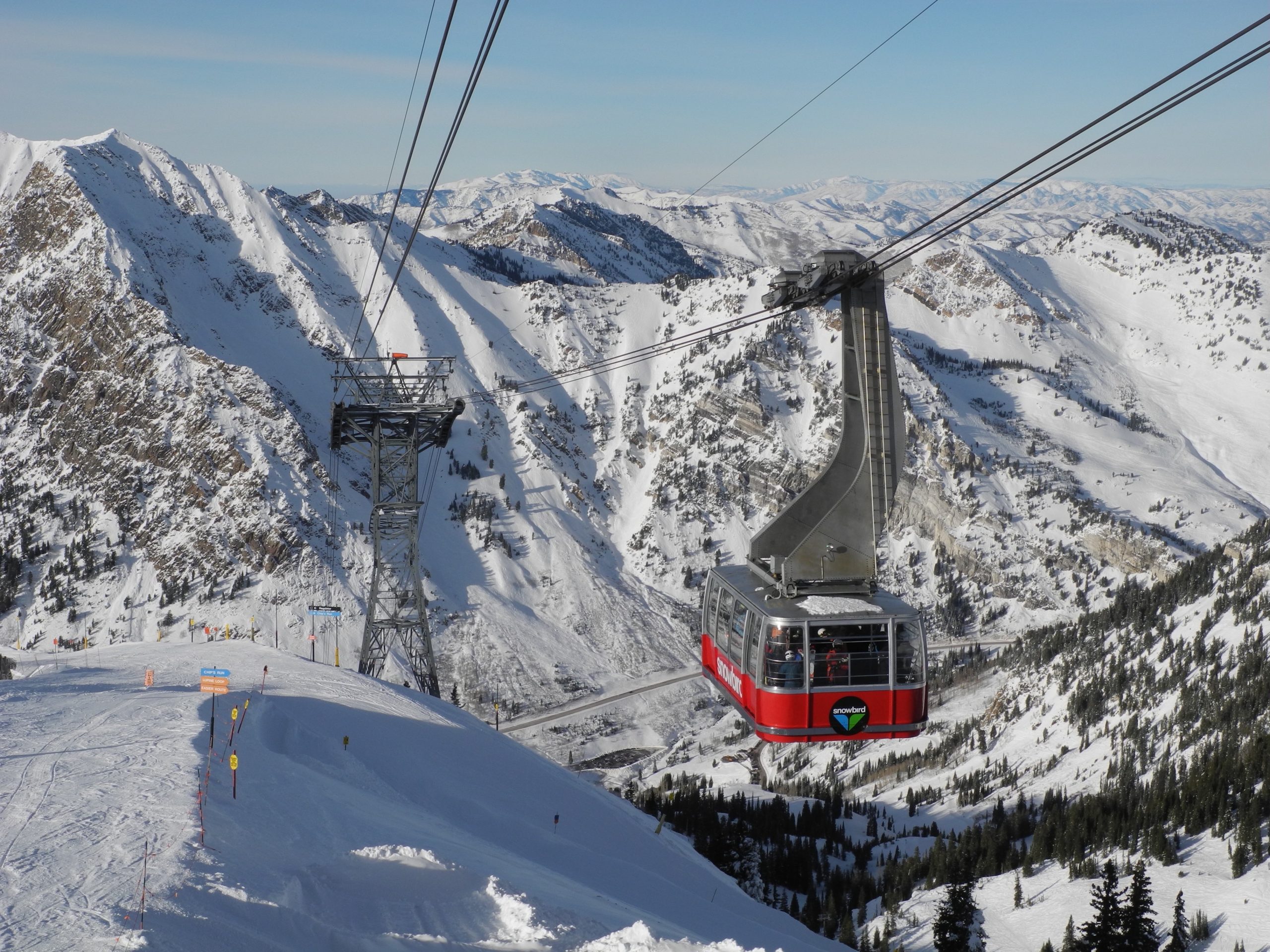 Snowbird_Tram_at_Hidden_Peak